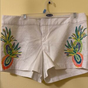 Lilly Pulitzer White Bermuda Shorts with Tropical Embroidery